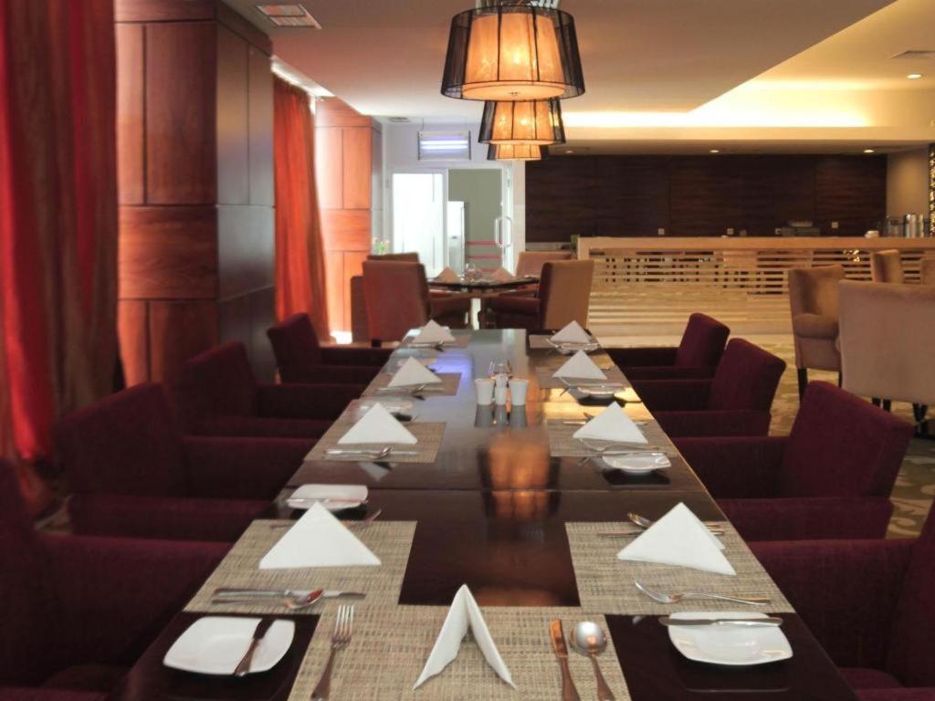 Grand Basko Hotel ปาดัง ภายนอก รูปภาพ