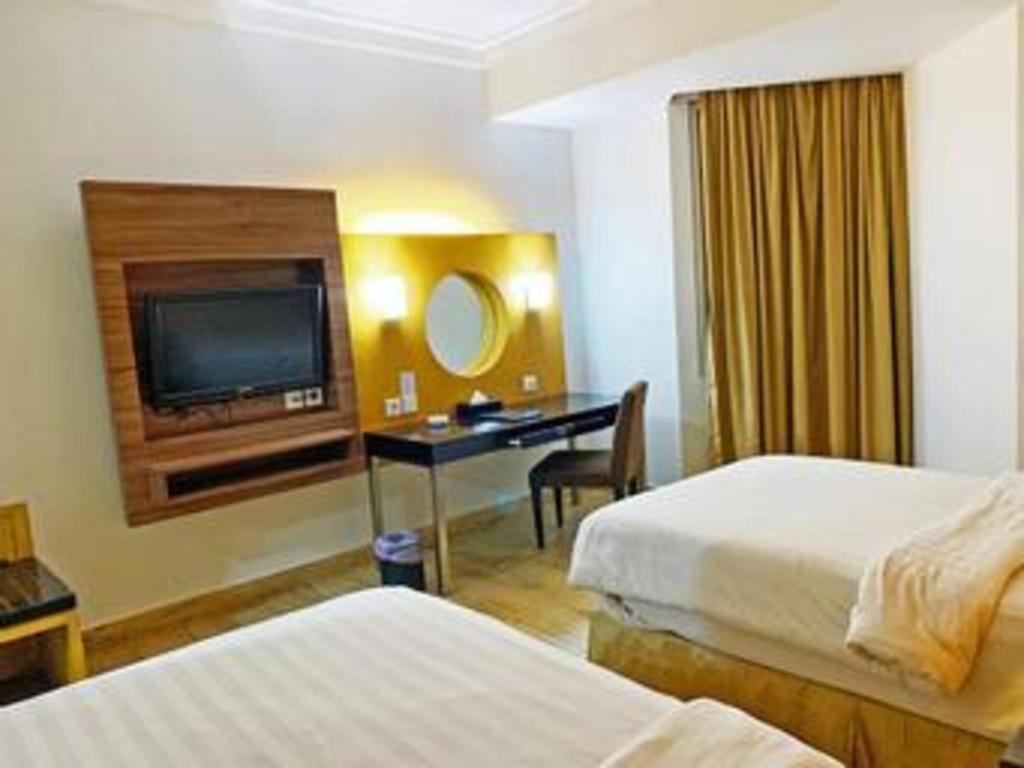 Grand Basko Hotel ปาดัง ภายนอก รูปภาพ