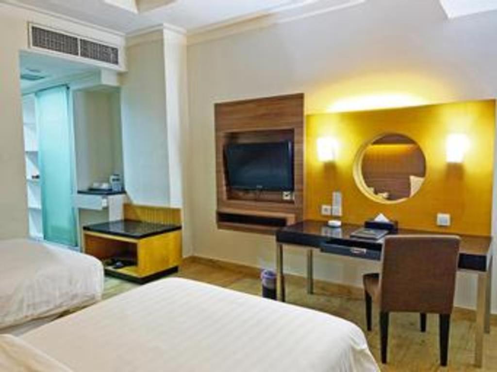 Grand Basko Hotel ปาดัง ภายนอก รูปภาพ