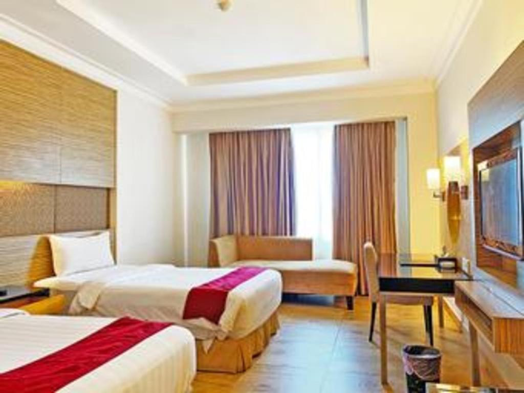 Grand Basko Hotel ปาดัง ภายนอก รูปภาพ