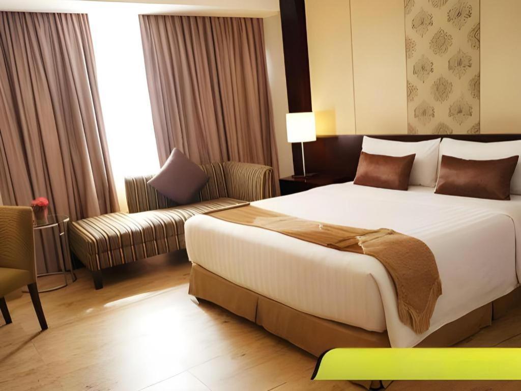 Grand Basko Hotel ปาดัง ภายนอก รูปภาพ