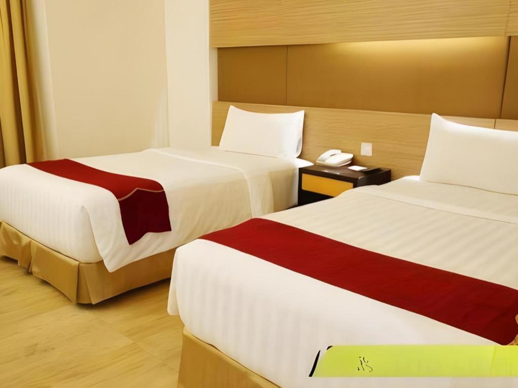 Grand Basko Hotel ปาดัง ภายนอก รูปภาพ