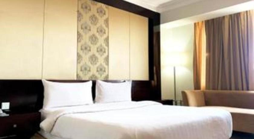Grand Basko Hotel ปาดัง ภายนอก รูปภาพ